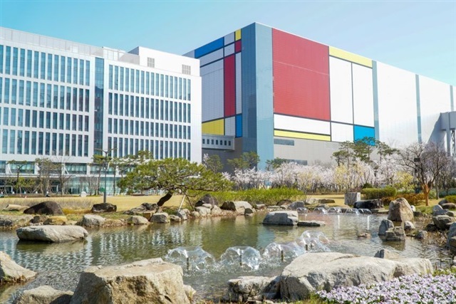 Samsung to restart P5 fab construction after two years as AI semiconductor grows